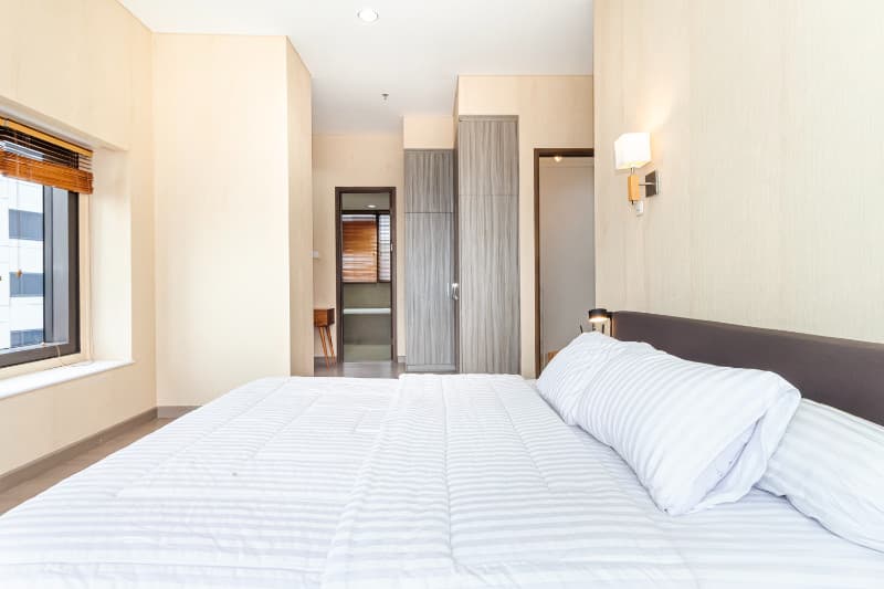 3 Bedroom at 1 Park Avenue photo 3