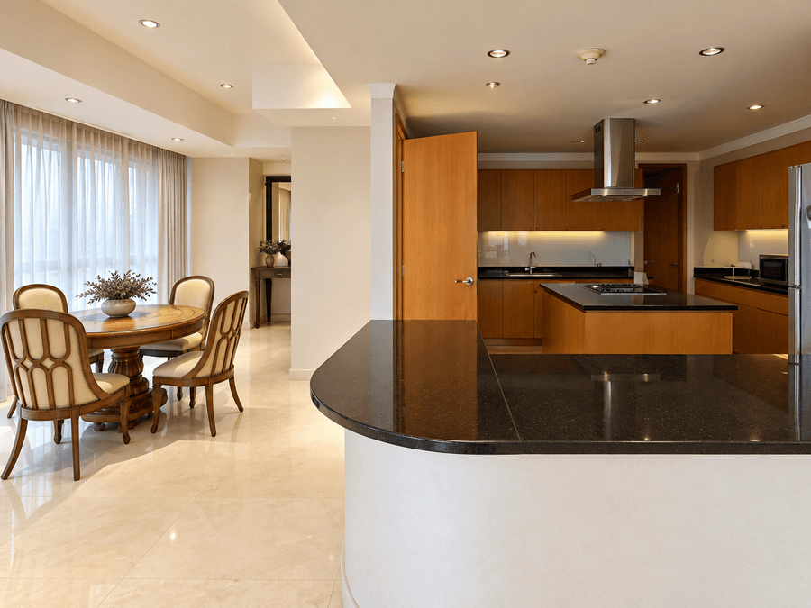 4 Bedroom at Sudirman Mansion photo 3