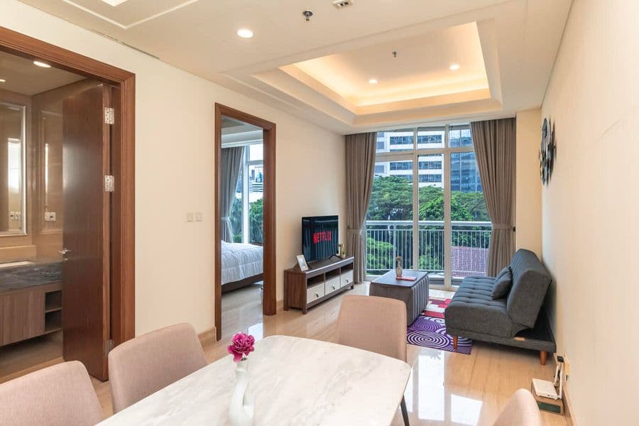 1 Bedroom at South Hills Apartment photo 9